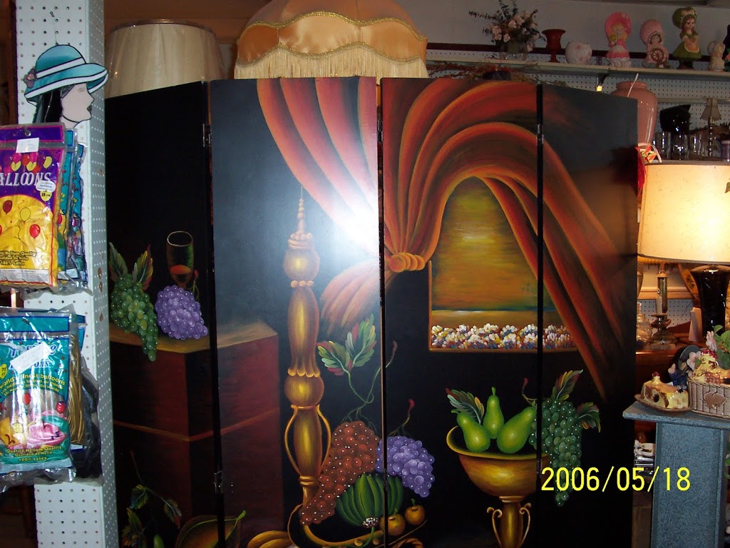 Au Coin des Trouvailles (Bedford) | 170 A Rue Principale, Bedford, QC J0J 1A0, Canada | Phone: (450) 350-0792