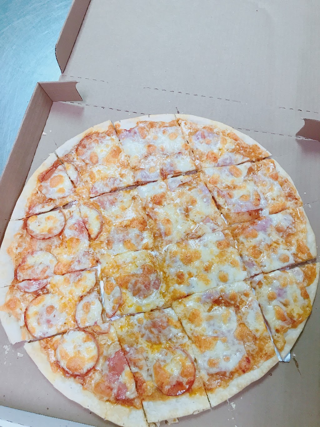 Niakwa Pizza•McLeod | 921 McLeod Ave #1, Winnipeg, MB R2G 0Y4, Canada | Phone: (204) 661-8088