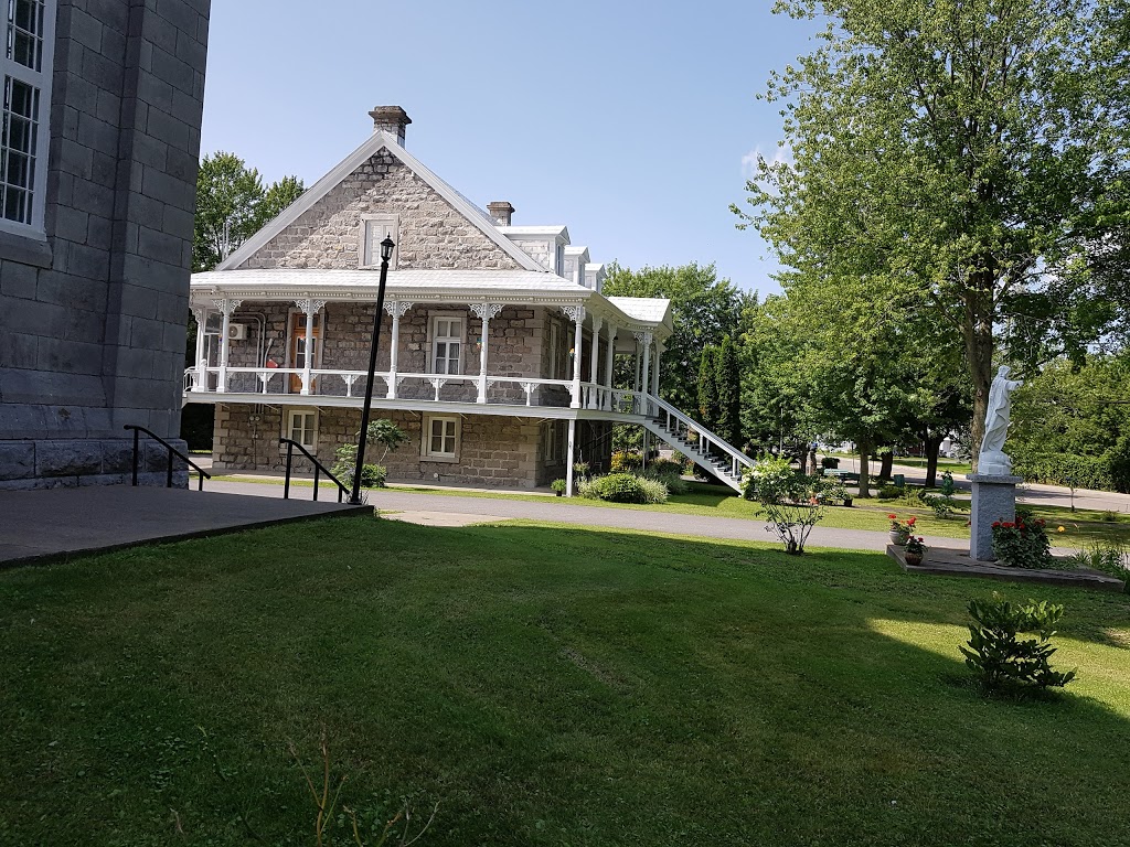 Presbytère St-Cuthbert | 1991 PRINCIPALE, Saint-Cuthbert, QC J0K 2C0, Canada | Phone: (450) 836-3256