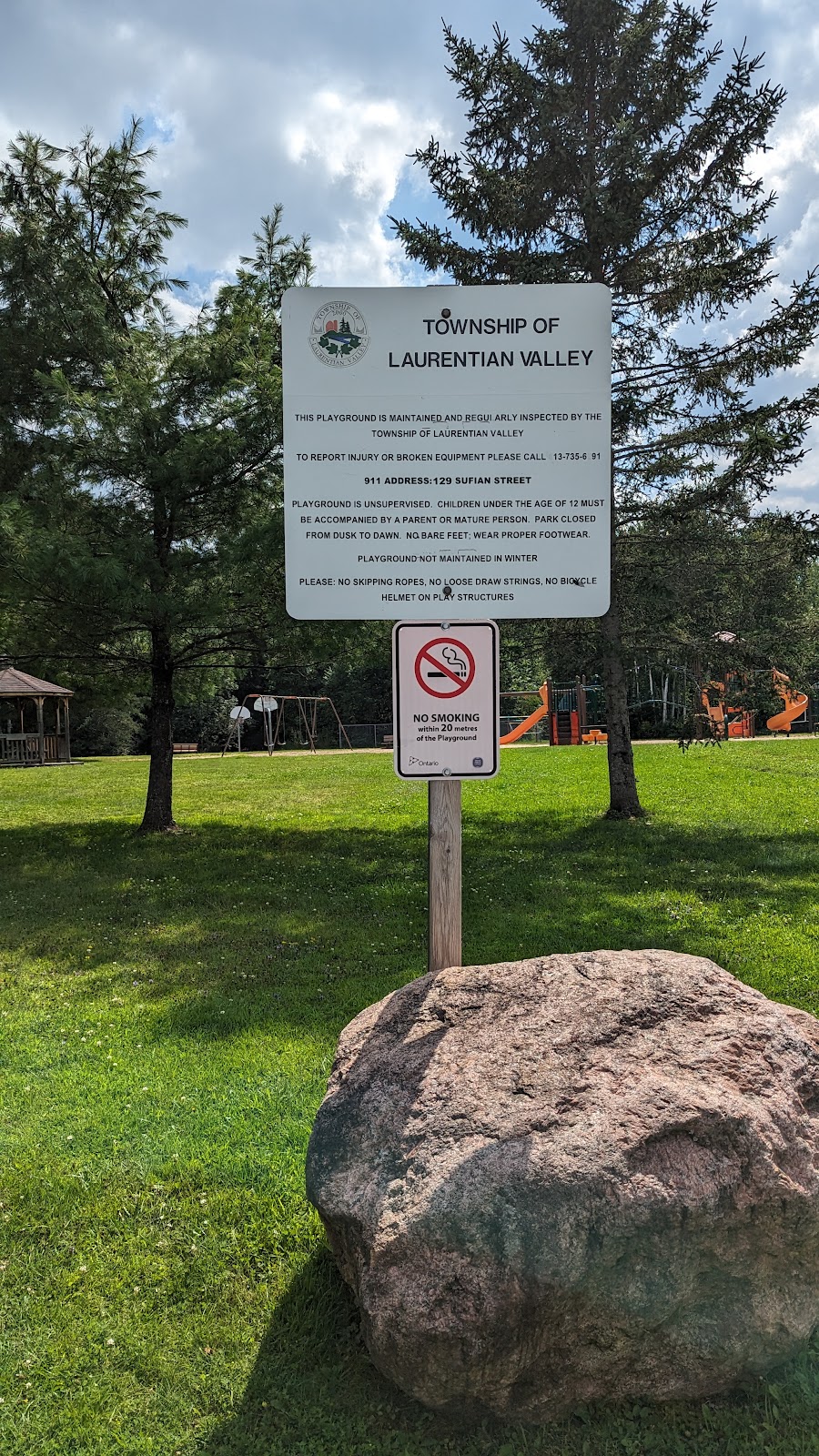 Forest Lea Park | 131 Sufian St, Pembroke, ON K8A 6W6, Canada | Phone: (613) 735-6291