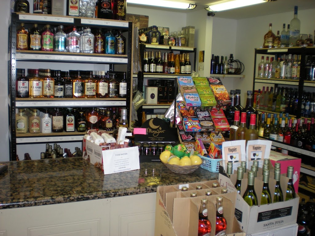 Leos liquor mart | 9938 100 Avenue, Plamondon, AB T0A 2T0, Canada | Phone: (780) 798-2011