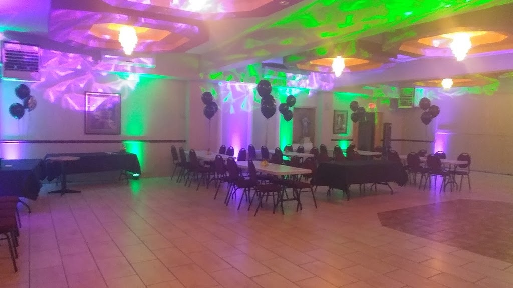 Beaujolais (Au) | 839 Rue Saint-Louis, Gatineau, QC J8T 2S7, Canada | Phone: (819) 561-2614