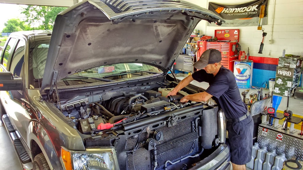 Valvoline Express Care | 269 Talbot St N, Essex, ON N8M 2E2, Canada | Phone: (519) 776-4949