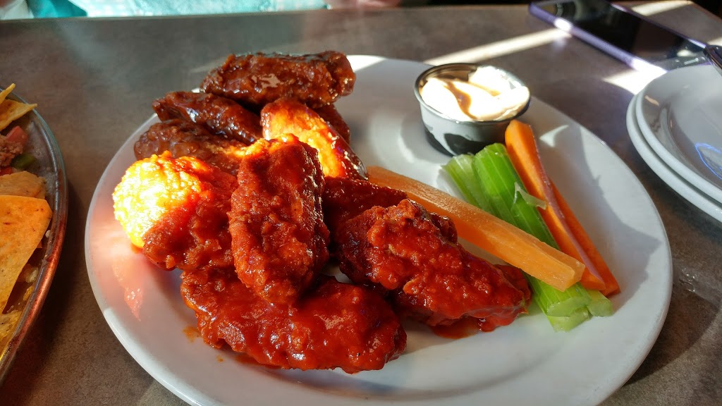 Legends Tavern | 600 Talbot St, St Thomas, ON N5P 1C7, Canada | Phone: (519) 637-1567
