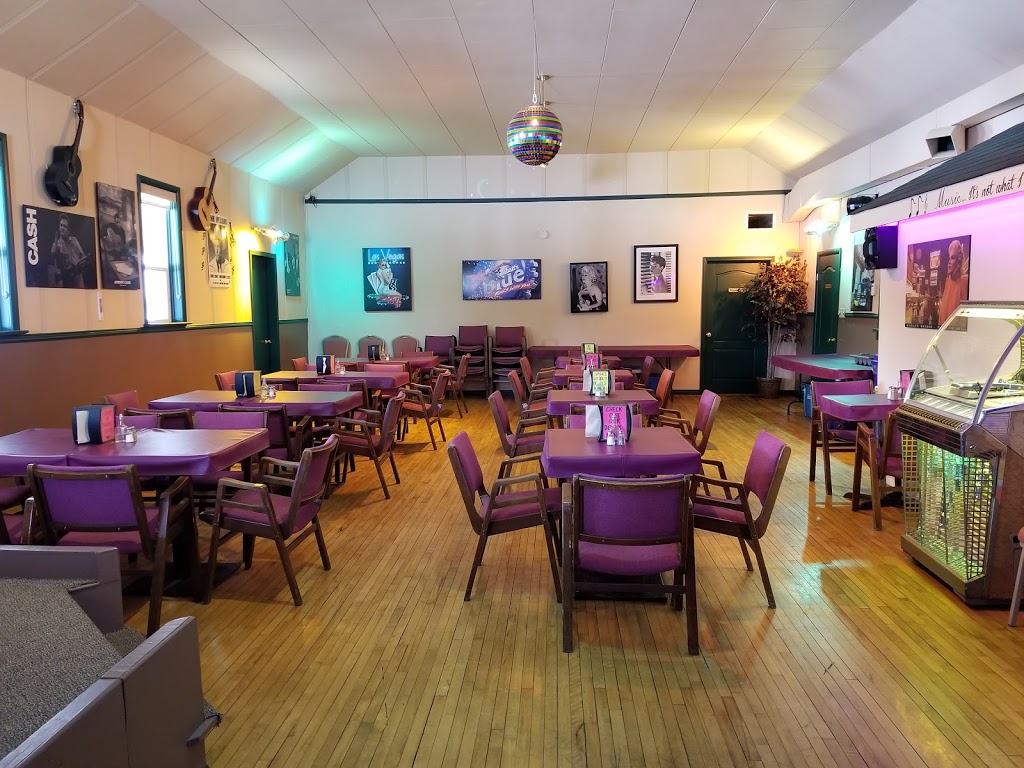 Airliner Drive In | Rd 41E, Beausejour, MB R0E 0C0, Canada | Phone: (204) 268-1000