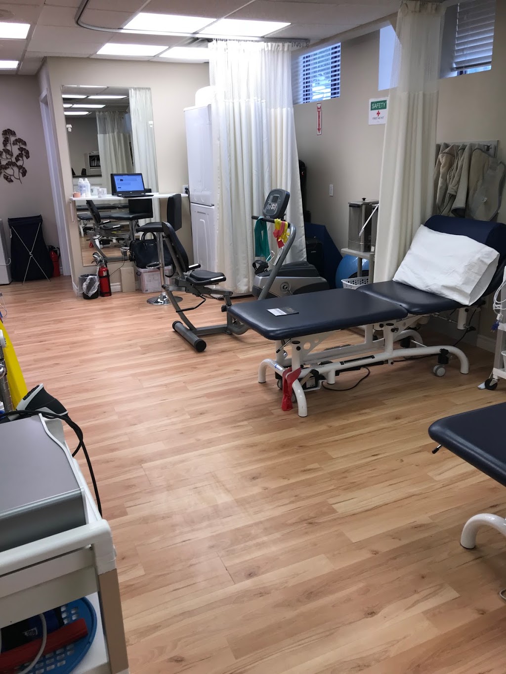 North Oshawa Rehab & Foot Clinic | 1400 Ritson Rd N #003, Oshawa, ON L1G 7W4, Canada | Phone: (905) 723-1114