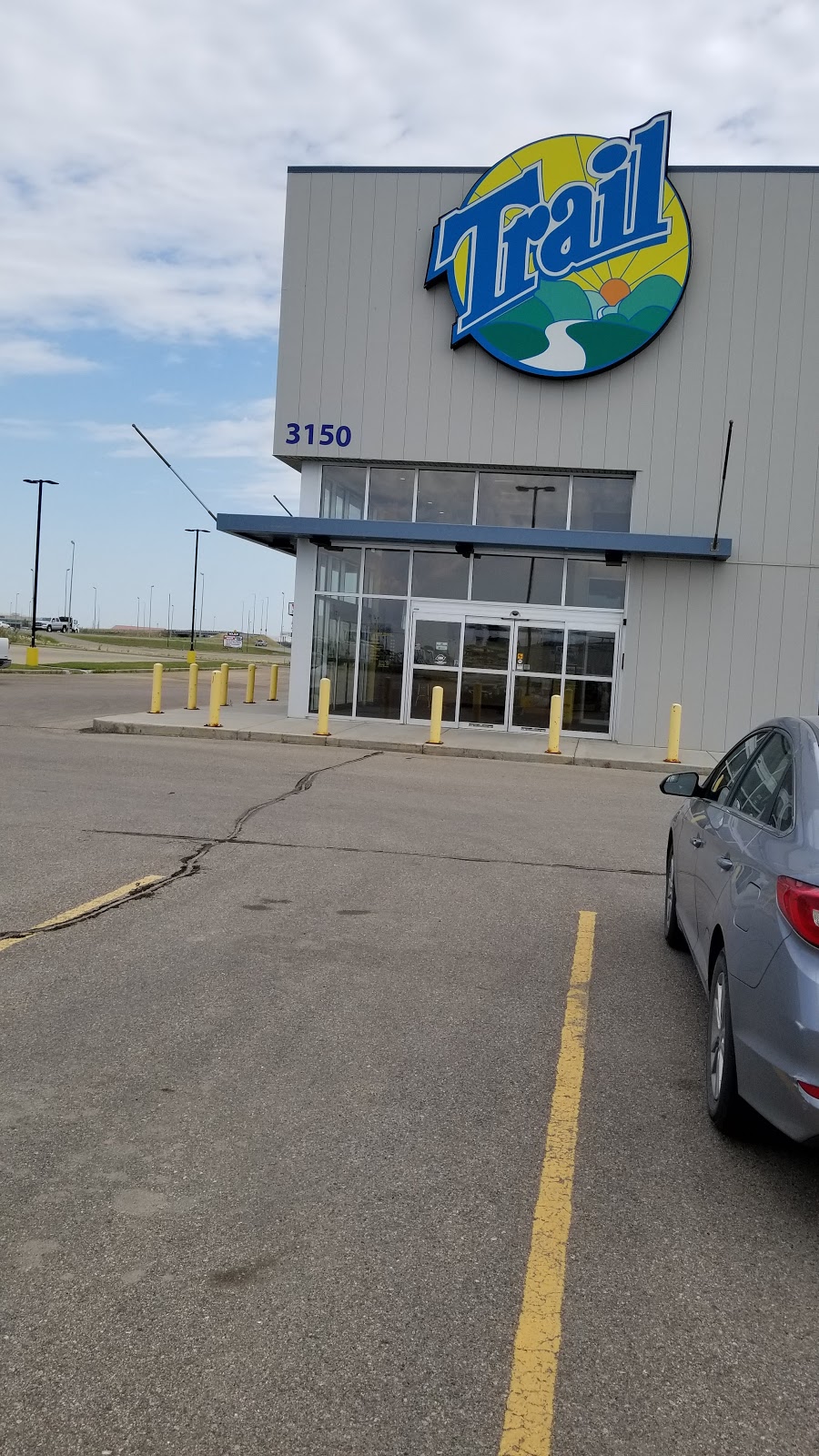 Trail Appliances | 3150 Idylwyld Dr N, Saskatoon, SK S7L 5Y6, Canada | Phone: (306) 986-0200