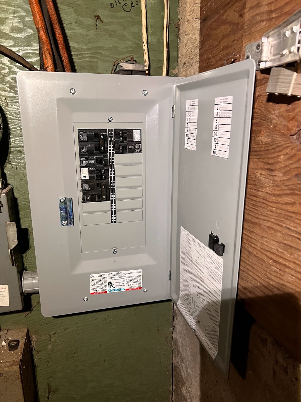 Deltec Électrique Inc. | 32 Imp. de Versailles, Cantley, QC J8V 0K7, Canada | Phone: (819) 328-7155
