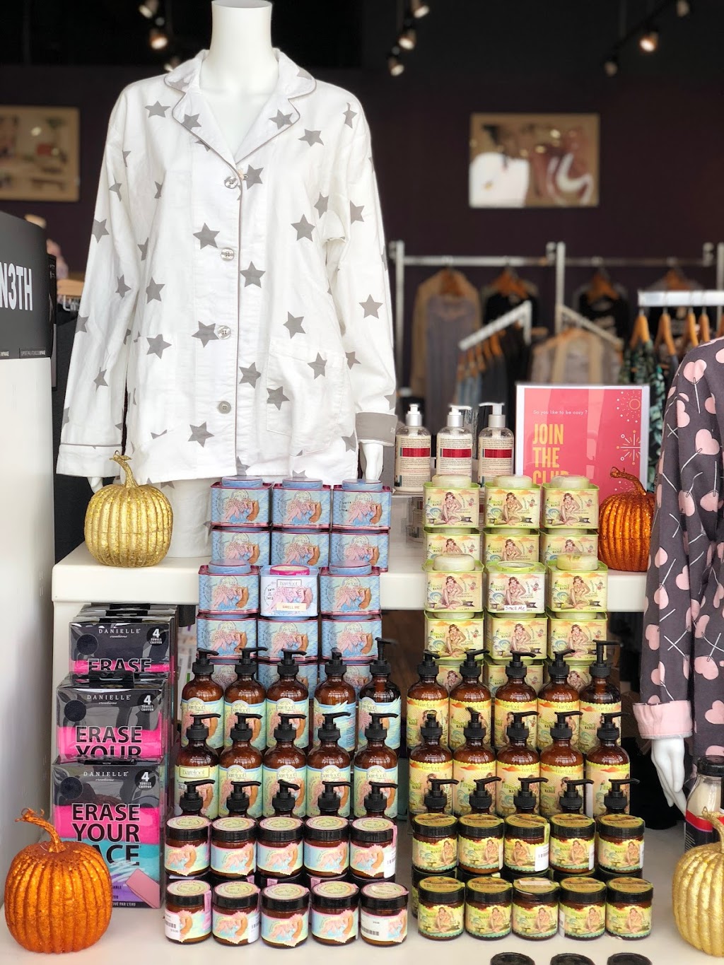 Cloud Nine Pajamas (Windermere) | 5168 Windermere Blvd, Edmonton, AB T6W 0L9, Canada | Phone: (780) 482-6713