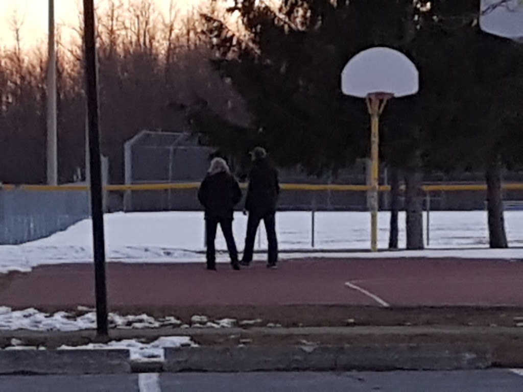 Conlon Farm Recreation Complex | 127 Smith Dr, Perth, ON K7H 3M3, Canada | Phone: (613) 267-3311