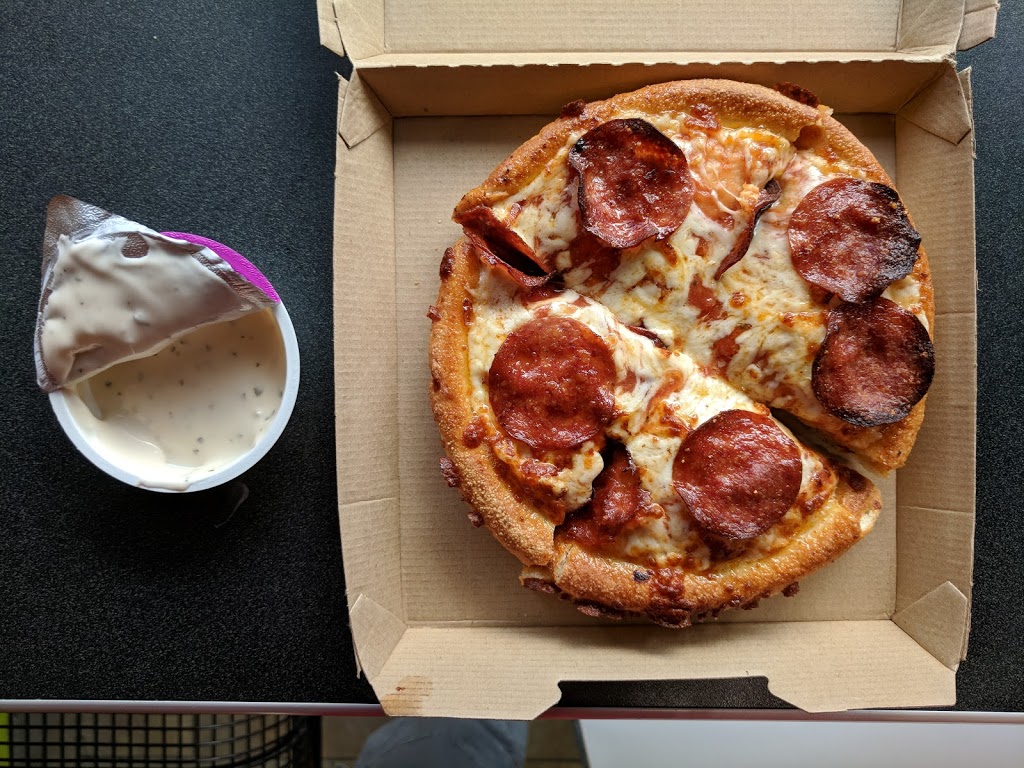 Pizza Hut | 11710 Yonge St #2, Richmond Hill, ON L4E 0K4, Canada | Phone: (905) 770-3038