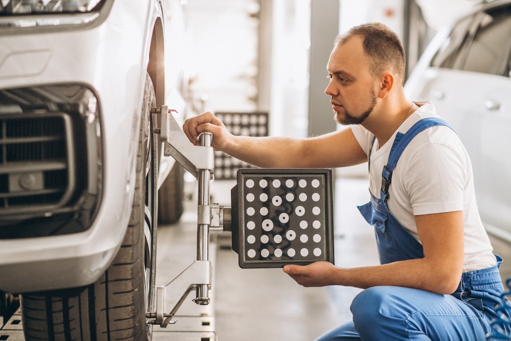 Major truck and tire repair | 15693 County Rd 2, Brighton, ON K0K 1H0, Canada | Phone: (613) 689-1013