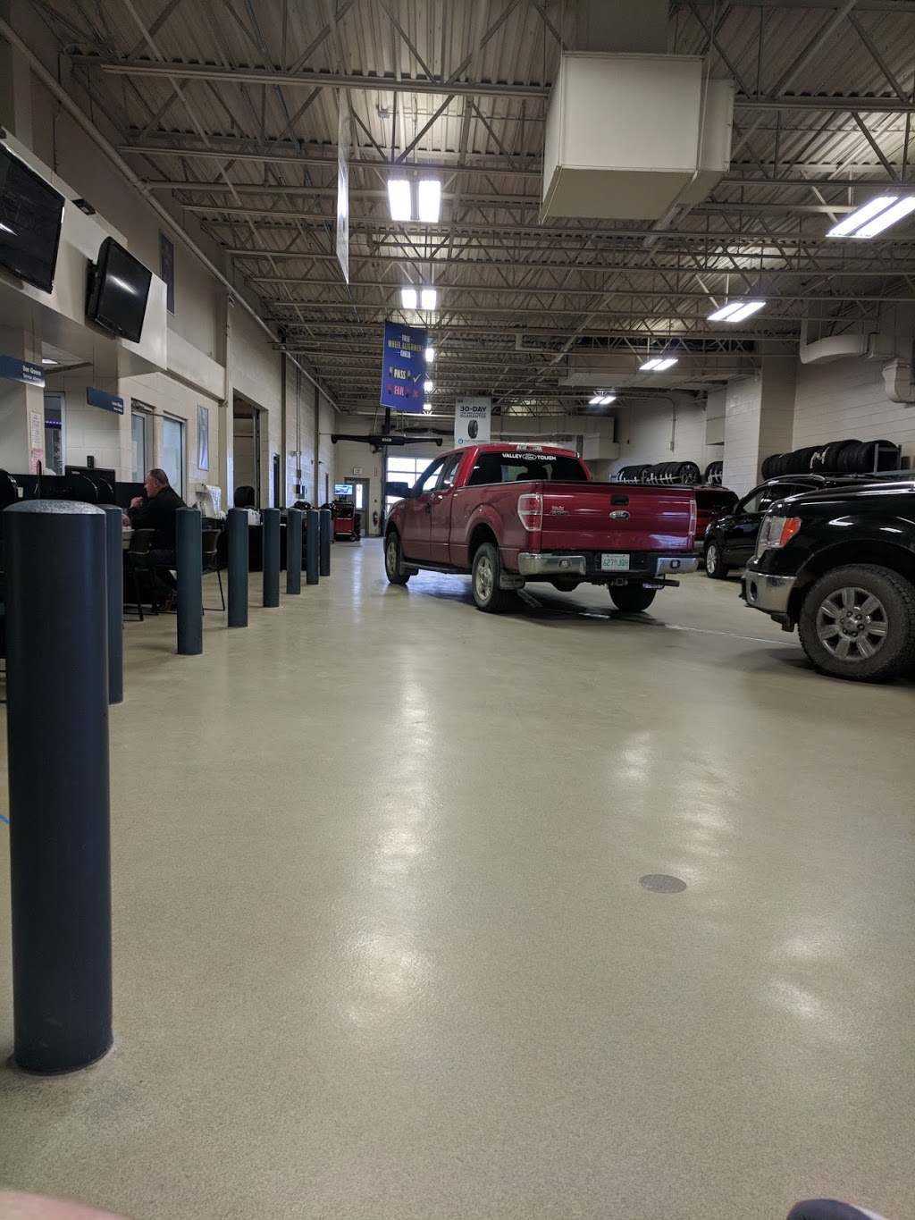 Jubilee Ford Saskatoon | 419 Brand Pl, Saskatoon, SK S7J 5L6, Canada | Phone: (306) 373-4444