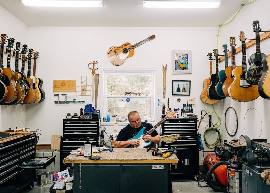 Route 12 Instrument Repair | 4381 NS-12, Kentville, NS B4N 3V8, Canada | Phone: (902) 678-8013
