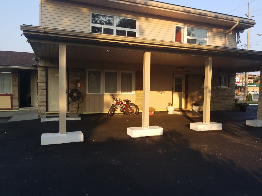 Grand Motel | 780 Colborne St, Brantford, ON N3S 3S1, Canada | Phone: (519) 756-4004