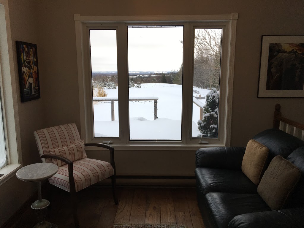 Stanton Bed and Breakfast | 527507 Side Rd 5, Mansfield, ON L9V 0R3, Canada | Phone: (519) 925-0347