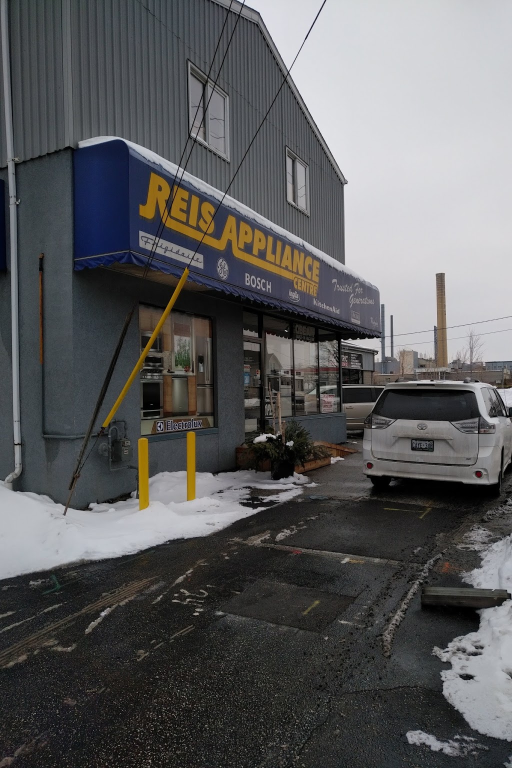 Reis Appliance Ltd | 52 Oak St E, Leamington, ON N8H 2C2, Canada | Phone: (519) 326-7713