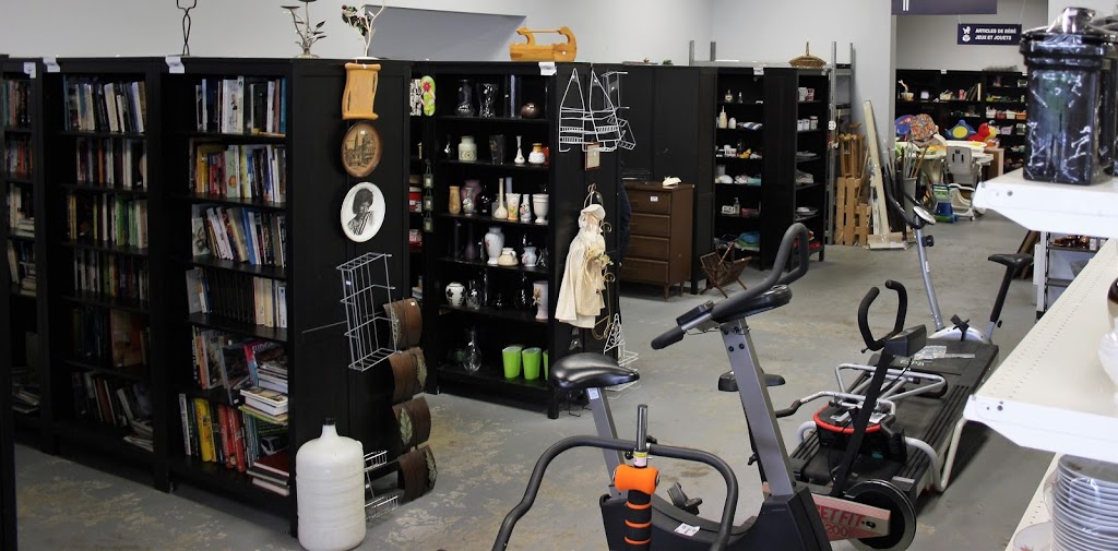 Used furniture Meublétout | 185 Boulevard Laurier, McMasterville, QC J3G 1P9, Canada | Phone: (450) 464-7888