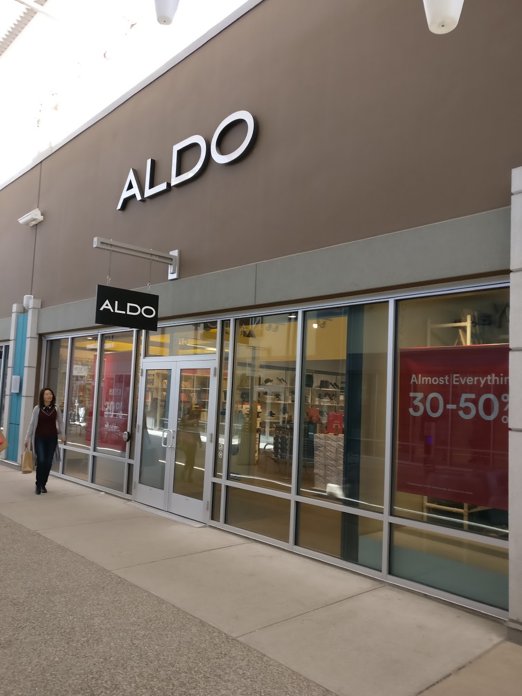 Aldo Outlet | 13850 Steeles Ave W #515, Halton Hills, ON L7G 0J1, Canada | Phone: (905) 636-7903