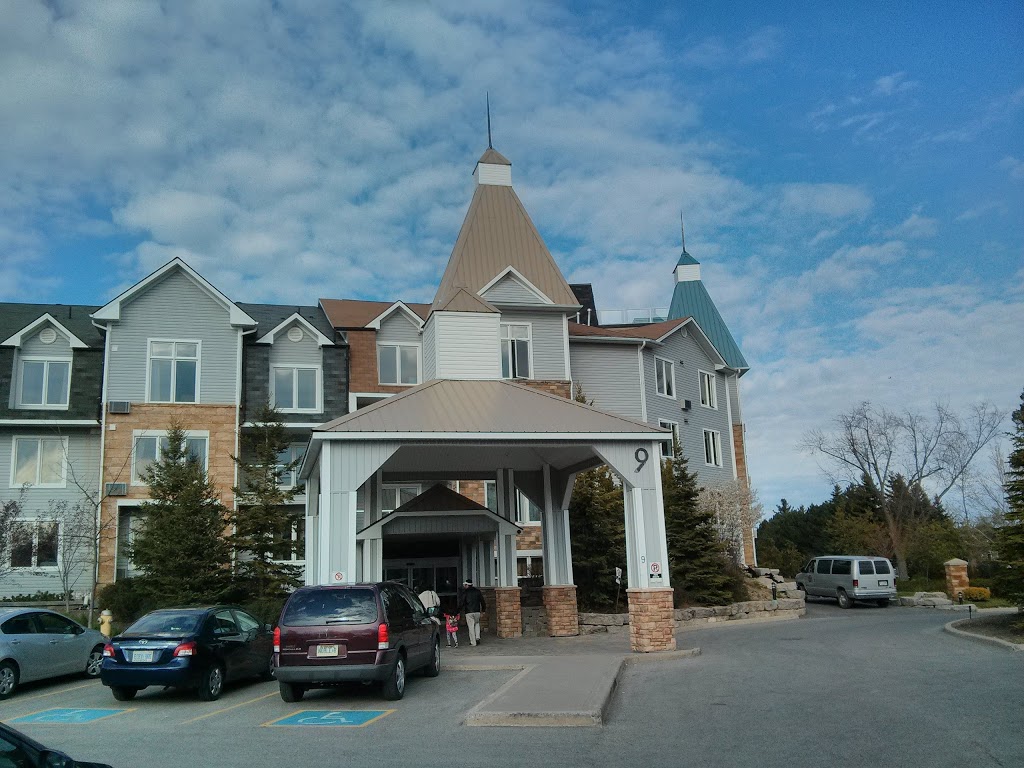 Cranberry Waterfront Suites and Country Club | 9 Harbour St E, Collingwood, ON L9Y 5C5, Canada | Phone: (866) 893-8883