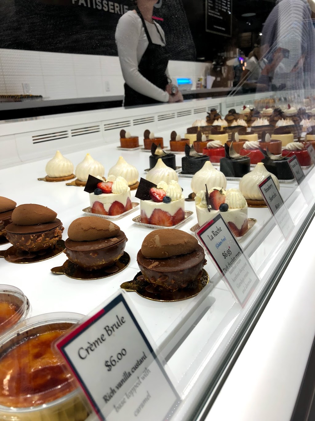 Market & Co. | 17600 Yonge St, Newmarket, ON L3Y 4Z1, Canada | Phone: (905) 895-1961