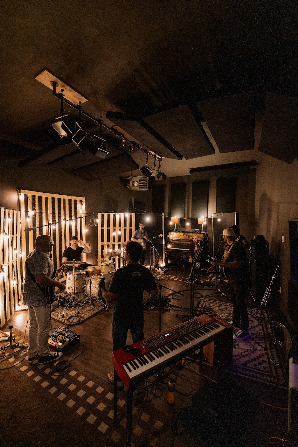 Aurum Waves Studio | 426 Caledonia Rd, Moncton, NB E1H 2E7, Canada | Phone: (506) 232-3300