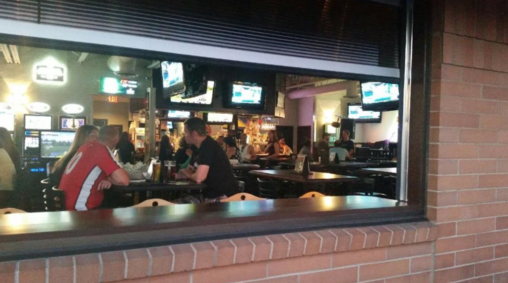Captains Sports Lounge & Grill | 6535 4 St NE, Calgary, AB T2K 5C7, Canada | Phone: (403) 457-1603