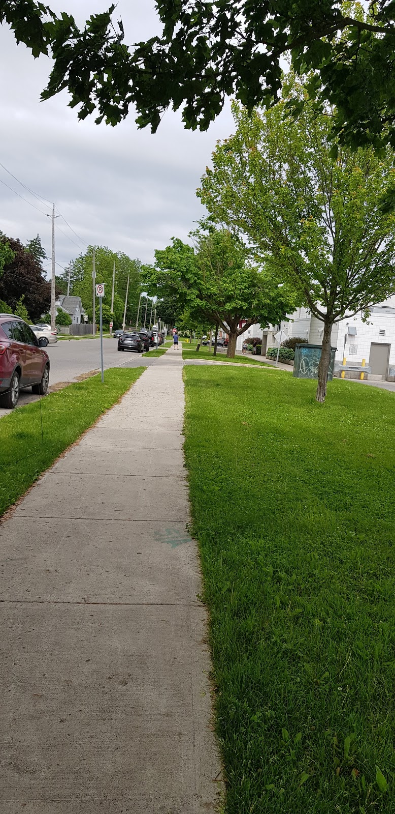 Carling Park | 675 Grosvenor St, London, ON N5Y 3T5, Canada | Phone: (519) 661-5575
