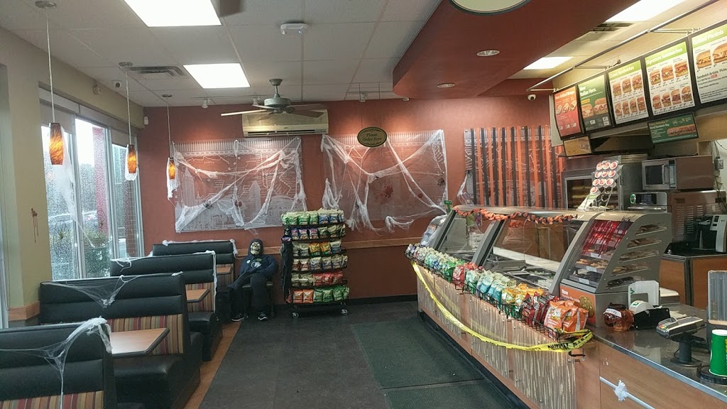 Subway | 3392 Dougall Rd, Windsor, ON N9E 1S3, Canada | Phone: (519) 972-9707