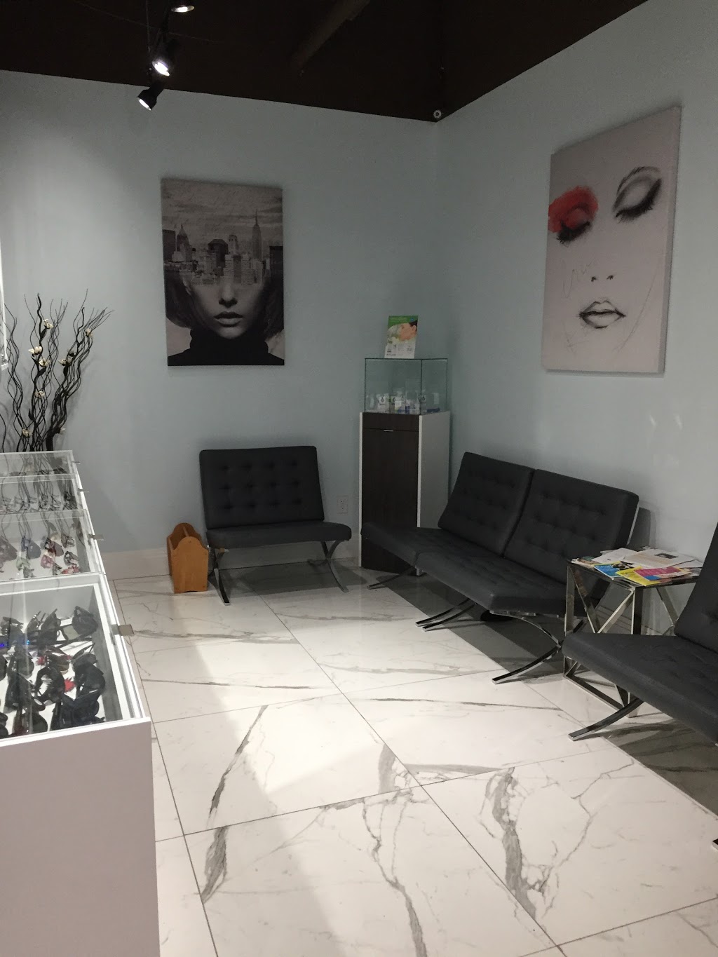 20 20 EYE CARE - Optometrist & Eye Exam Mississauga | 925 Rathburn Road East #C8, Mississauga, ON L4W 4C3, Canada | Phone: (905) 766-3721
