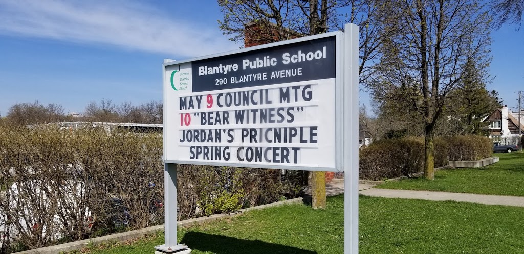 Blantyre Park | 180 Fallingbrook Rd, Scarborough, ON M1N 1N3, Canada | Phone: (416) 338-4386