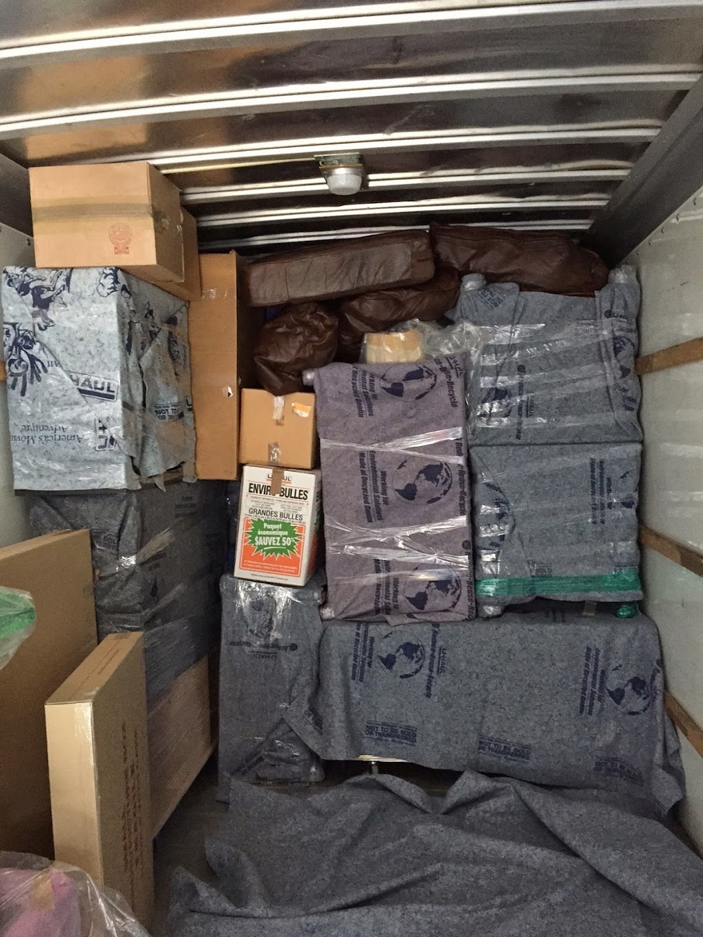 Metropolitan Movers Calgary AB | Moving Company | 1180 Sherwood Blvd NW, Calgary, AB T3R 1P3, Canada | Phone: (403) 744-5074