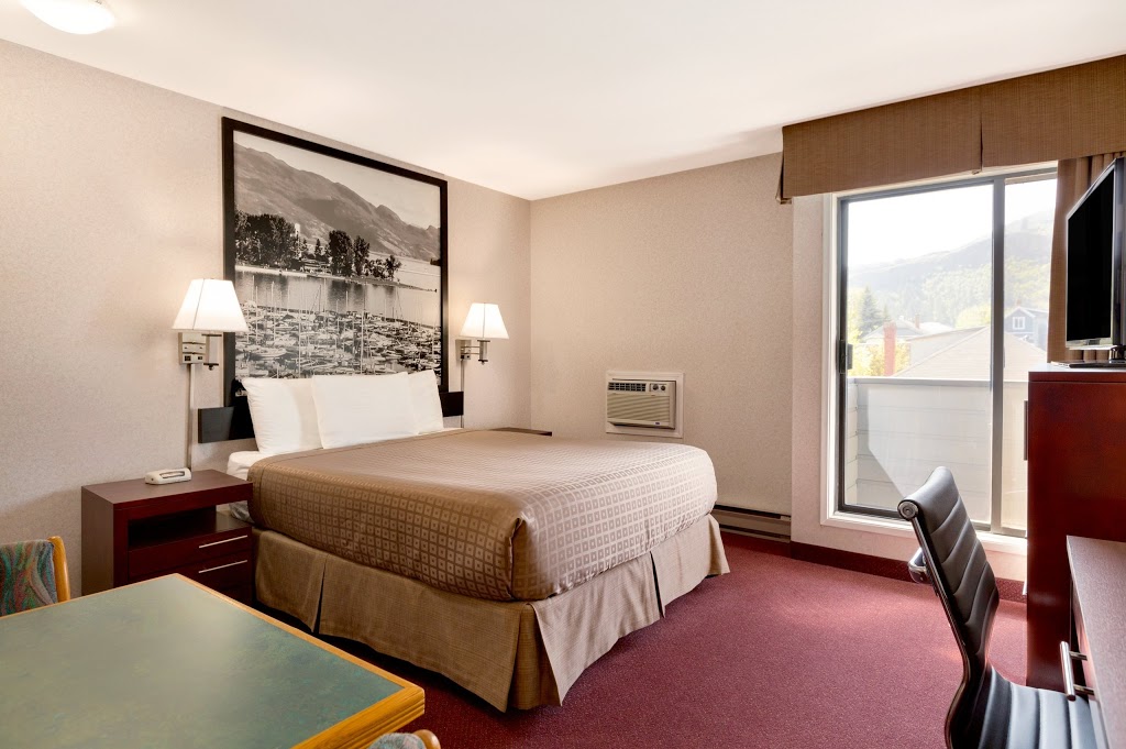 Super 8 by Wyndham Vernon BC | 4204 32 St, Vernon, BC V1T 5P4, Canada | Phone: (250) 542-4434