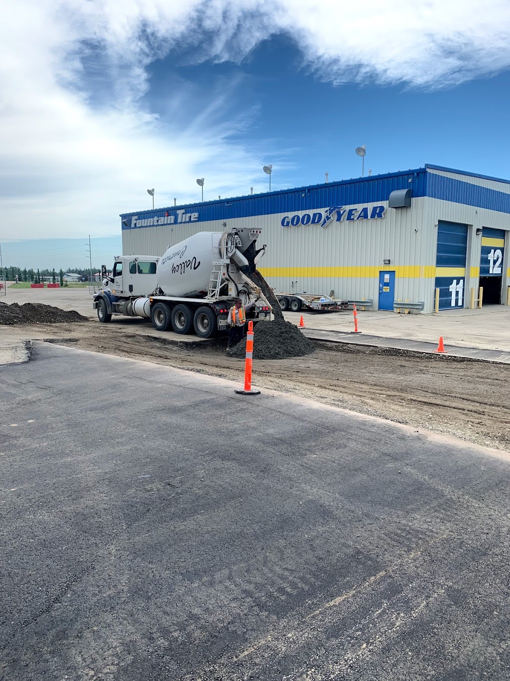 Low cost paving and concrete LTD | 369 Simpkins Wynd, Leduc, AB T9E 0E8, Canada | Phone: (587) 926-7798