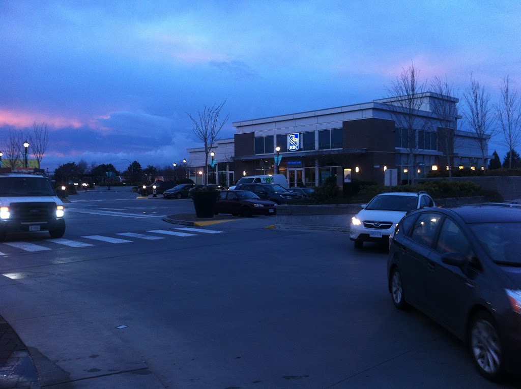 Royal Bank of Canada | 3541 Blanshard St, Victoria, BC V8Z 0B9, Canada | Phone: (250) 220-8424