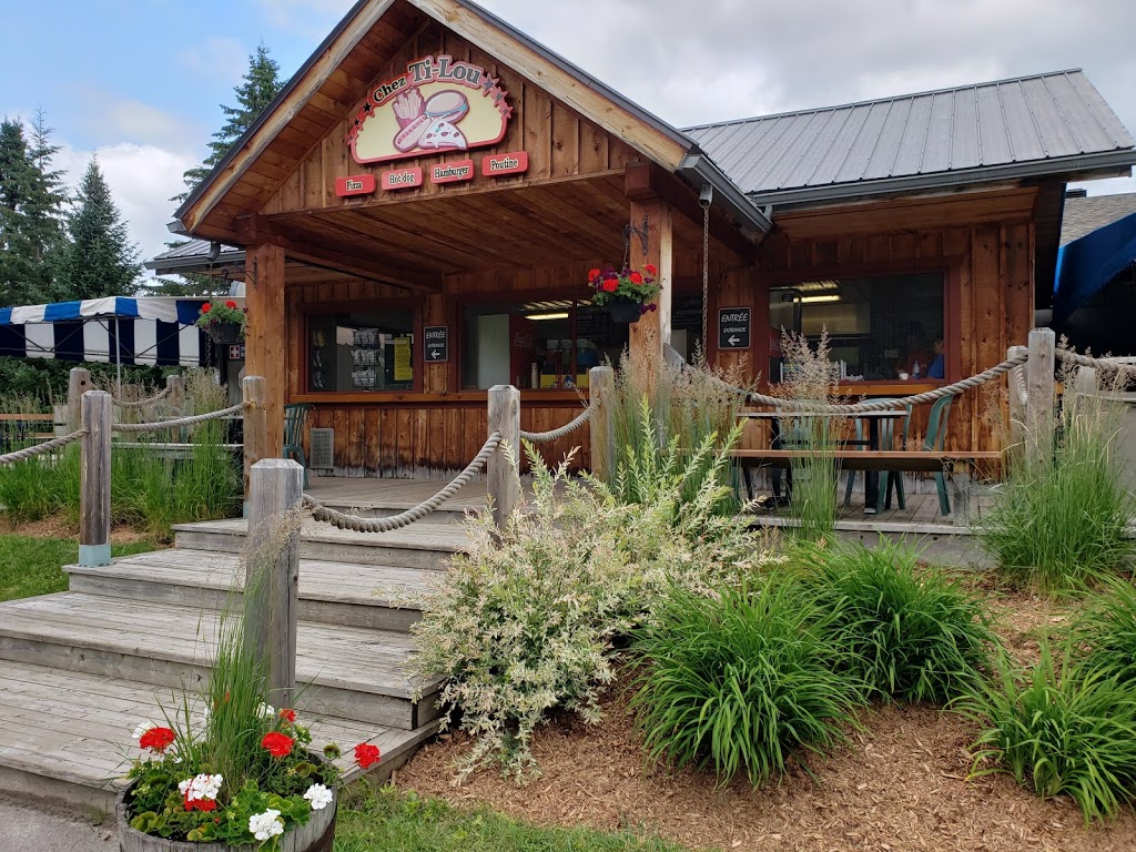 Parc aquatique Sommet Saint-Sauveur | 350 Avenue St Denis, Saint-Sauveur, QC J0R 1R3, Canada | Phone: (450) 227-4671
