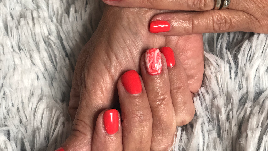 Goldn’ Bod Tanning + Nails | 1508 McRoberts Cres, Innisfil, ON L9S 0J9, Canada | Phone: (905) 806-0977
