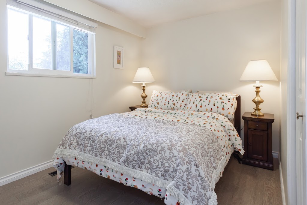 Cliff House | 5118 2 Ave, Delta, BC V4M 1C8, Canada