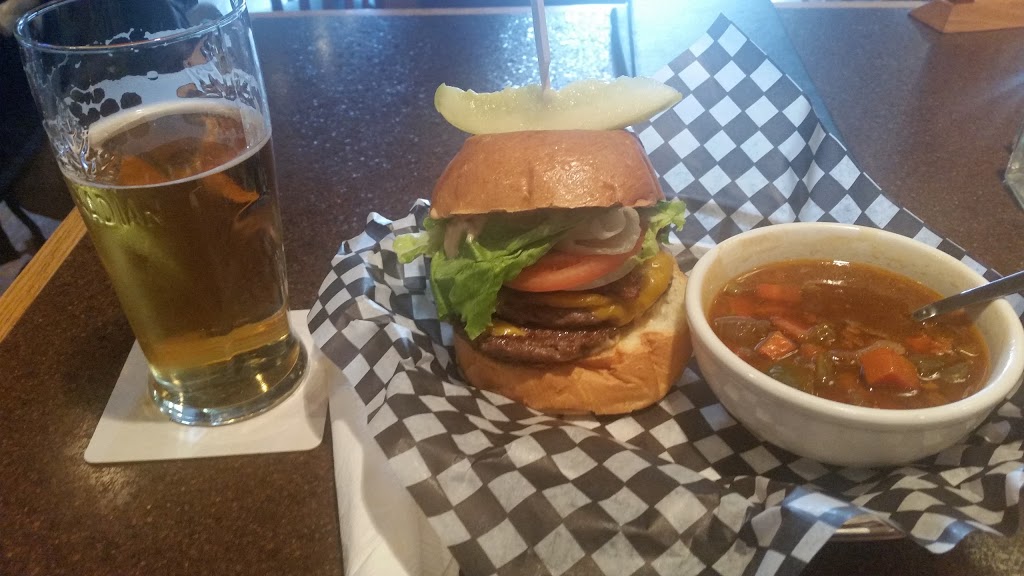 The Landing Pub & Liquor Store | 5449 Ladner Trunk Rd, Delta, BC V4K 1W6, Canada | Phone: (604) 946-2038
