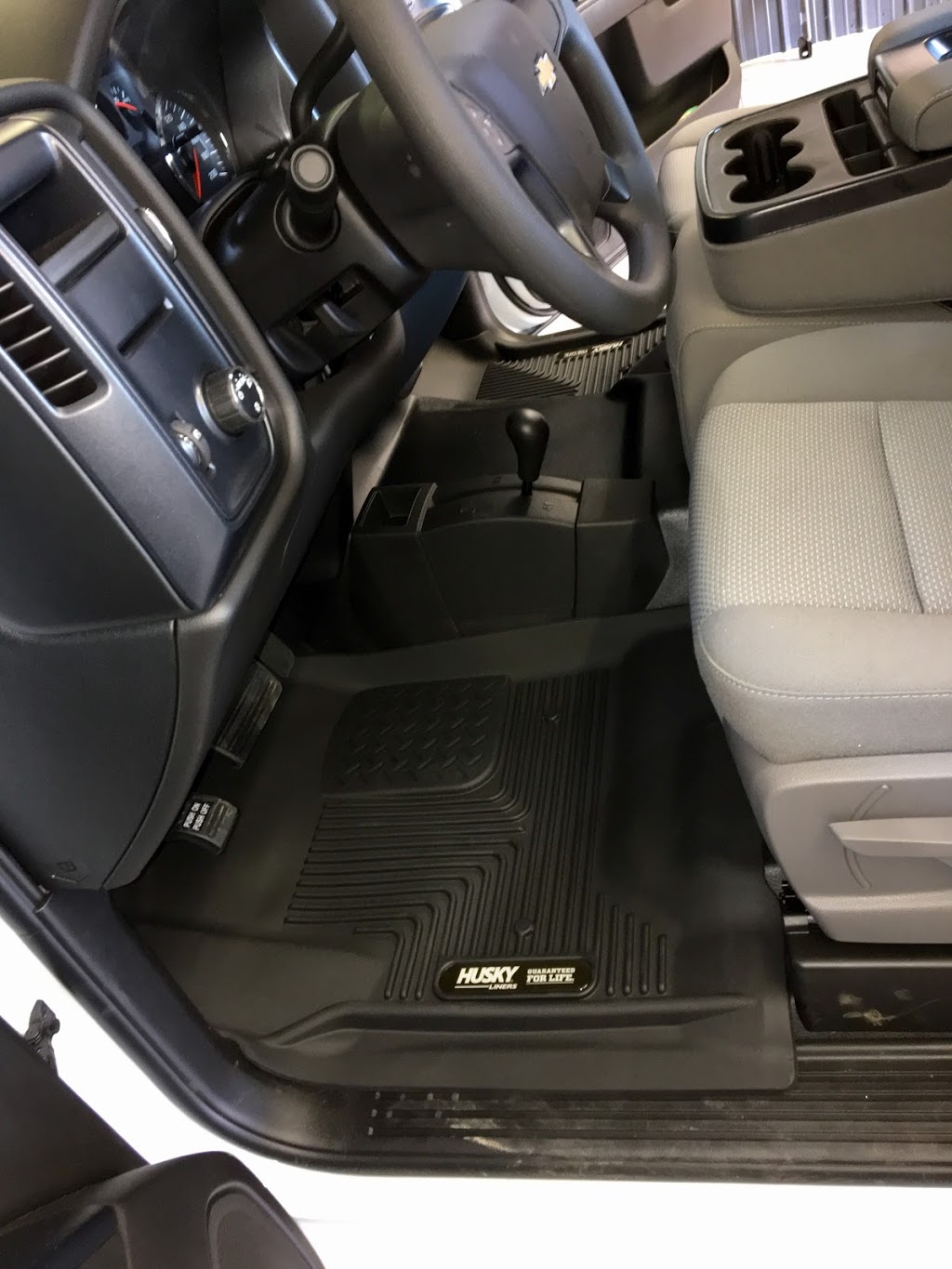 AUTOGLASSIN Inc | 380 Central Ave W, Brockville, ON K6V 4N8, Canada | Phone: (613) 340-0146