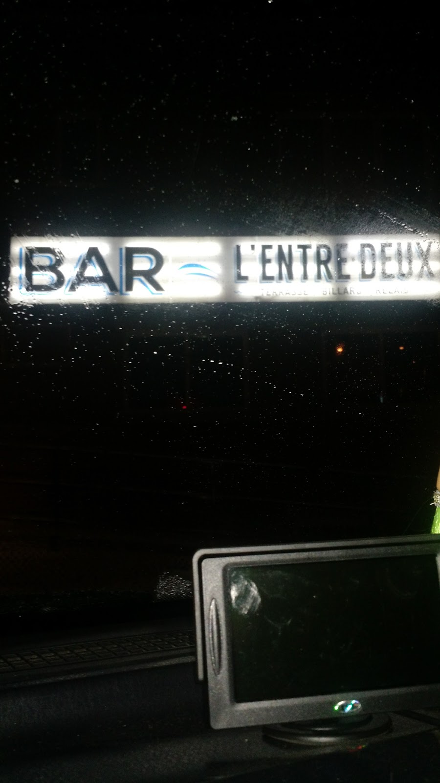 Bar LEntre-Deux | 64 Rue Principale, Sainte-Clotilde-de-Horton, QC J0A 1H0, Canada | Phone: (819) 336-2070