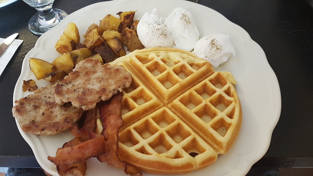 Curbside Grill | 224 Ottawa St N, Hamilton, ON L8H 3Z6, Canada | Phone: (905) 393-0757