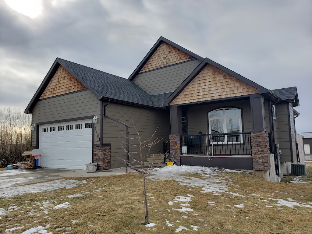 True North Roofing & Exteriors inc | Building 129, RR 205, Lethbridge, AB T1J 4P4, Canada | Phone: (587) 691-1012