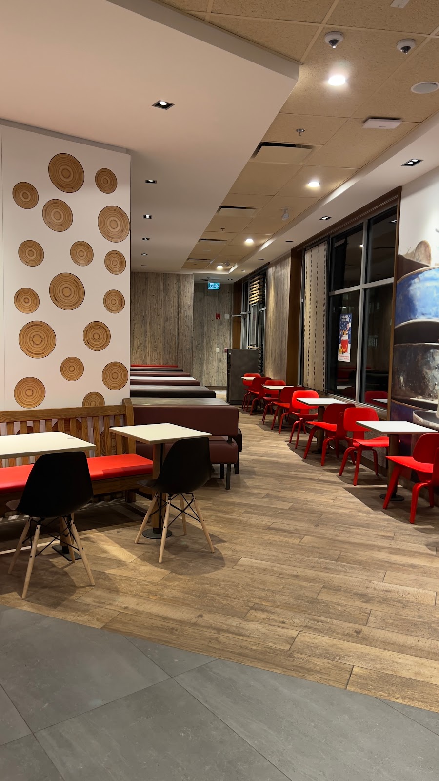 Mcdonalds | 111 Carrington Plaza NW, Calgary, AB T3P 1Y3, Canada | Phone: (403) 274-3134