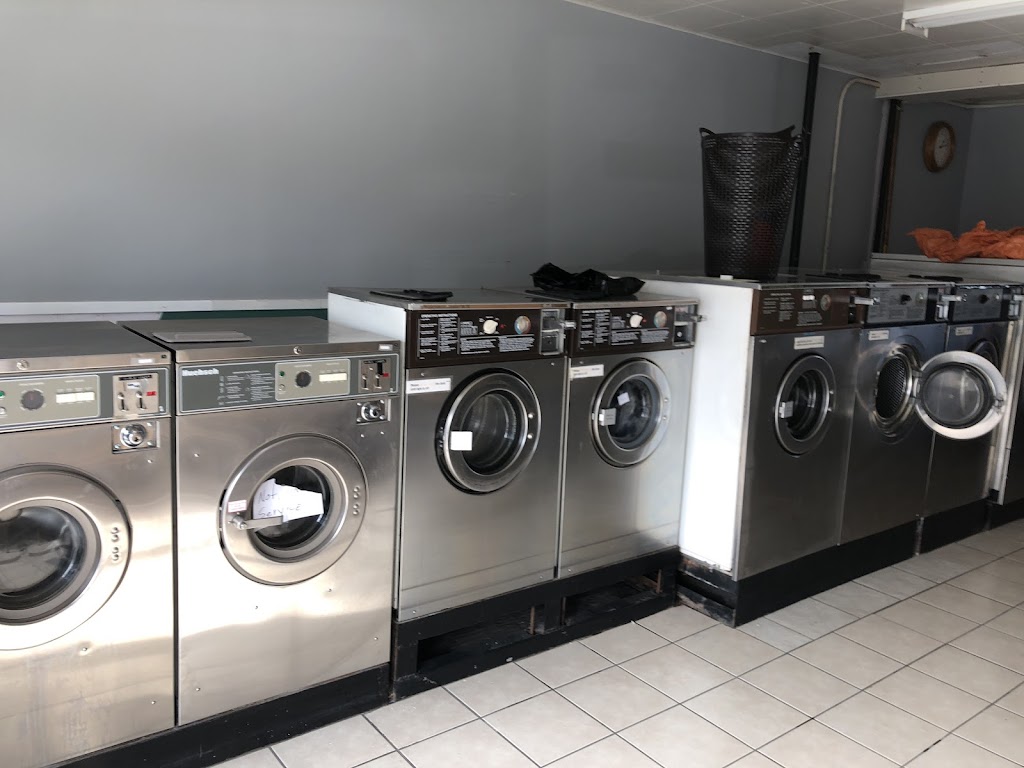 Airdrie Laundromat | 120 1 Ave NE, Airdrie, AB T4B 0R6, Canada | Phone: (403) 948-2169