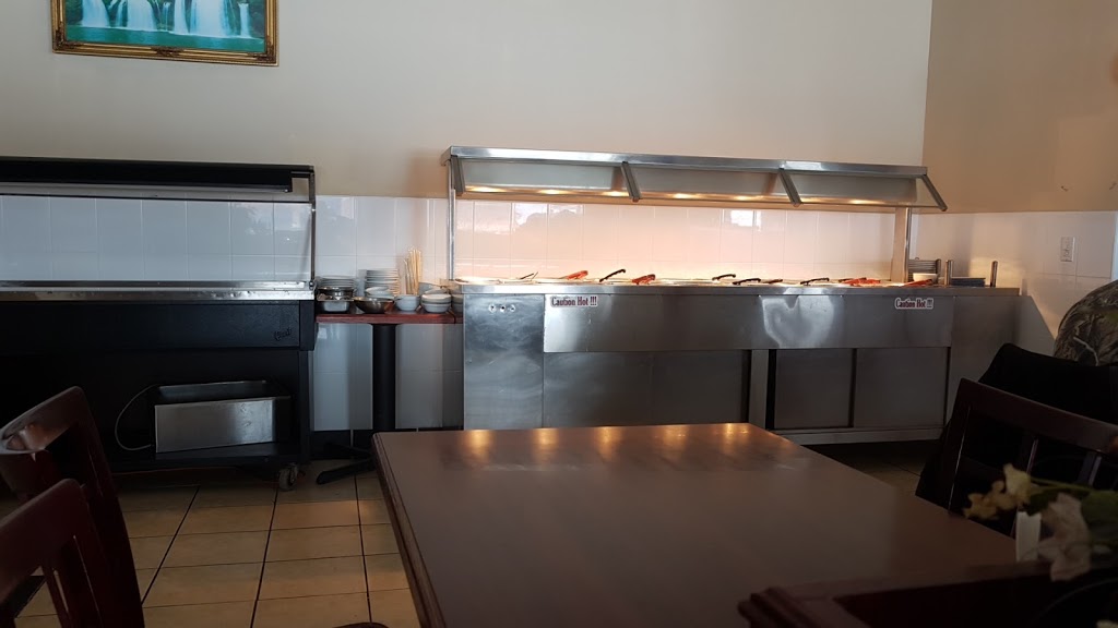 B & T Restaurant | 311 Center St, Langdon, AB T0J 1X1, Canada | Phone: (403) 936-2338