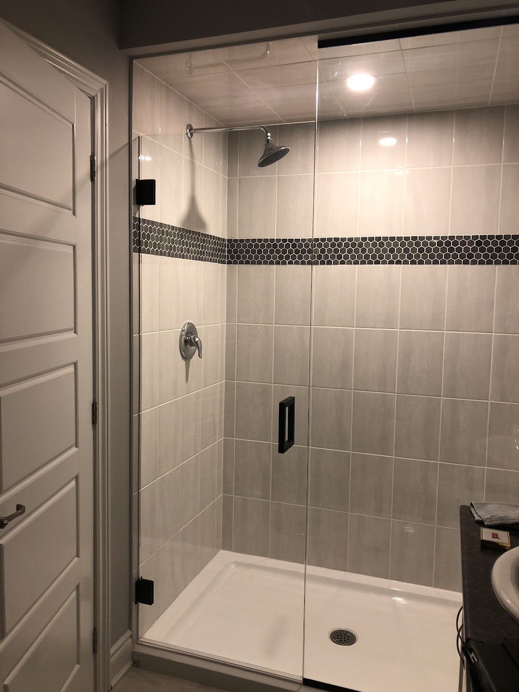 Mirror Works Inc. | 2713 Fenton Rd, Gloucester, ON K1T 3T8, Canada | Phone: (613) 746-4245
