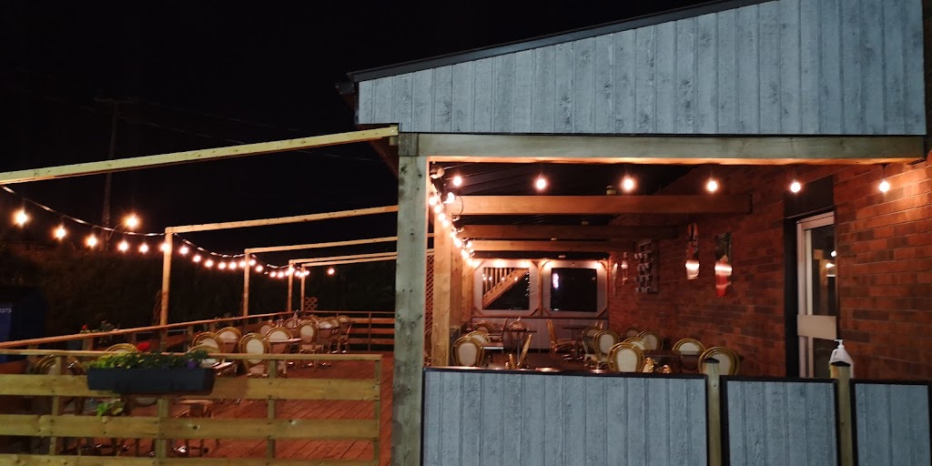 DIX 93 par Frampton Brasse - Resto-Pub | 1093 Bd Vachon N, Sainte-Marie, QC G6E 1M9, Canada | Phone: (418) 387-1093