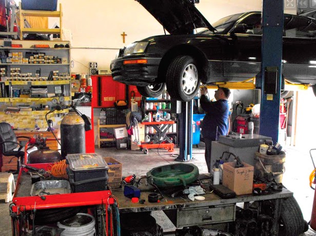 Garage Laurier Leclerc | 1900 Rue Coulombe, Sainte-Julie, QC J3E 0C2, Canada | Phone: (514) 796-6085