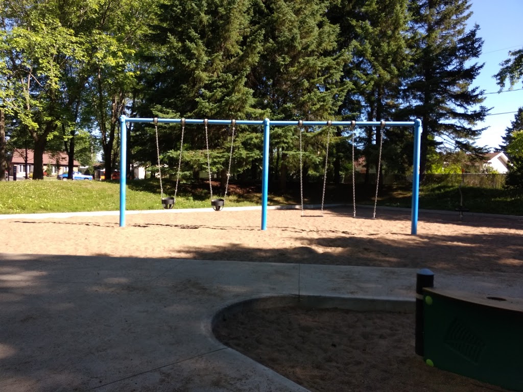 Parc Joseph-Olivier-Chauveau | 5743 Boulevard Chauveau O, Québec, QC G2E 3T3, Canada | Phone: (877) 783-1608
